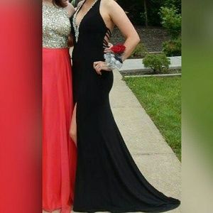 Long black prom dress